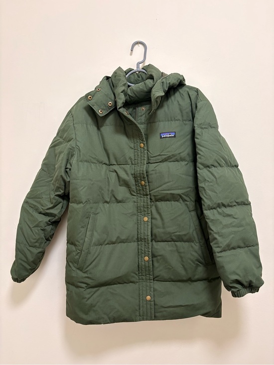 Patagonia Jackets & Blazers - Patagonia forest Green Jacket with Multicolor Logo